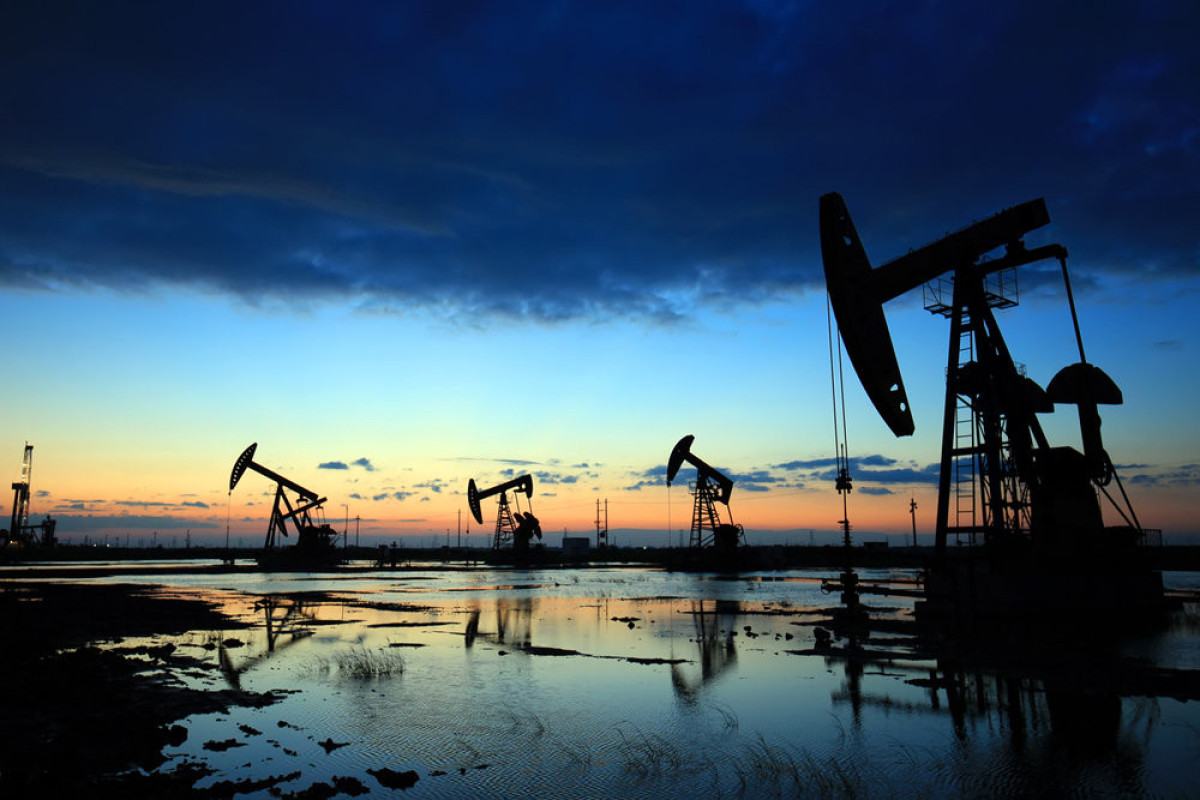 Цена нефти «Azeri Light» выросла до 79,58 доллара за баррель
