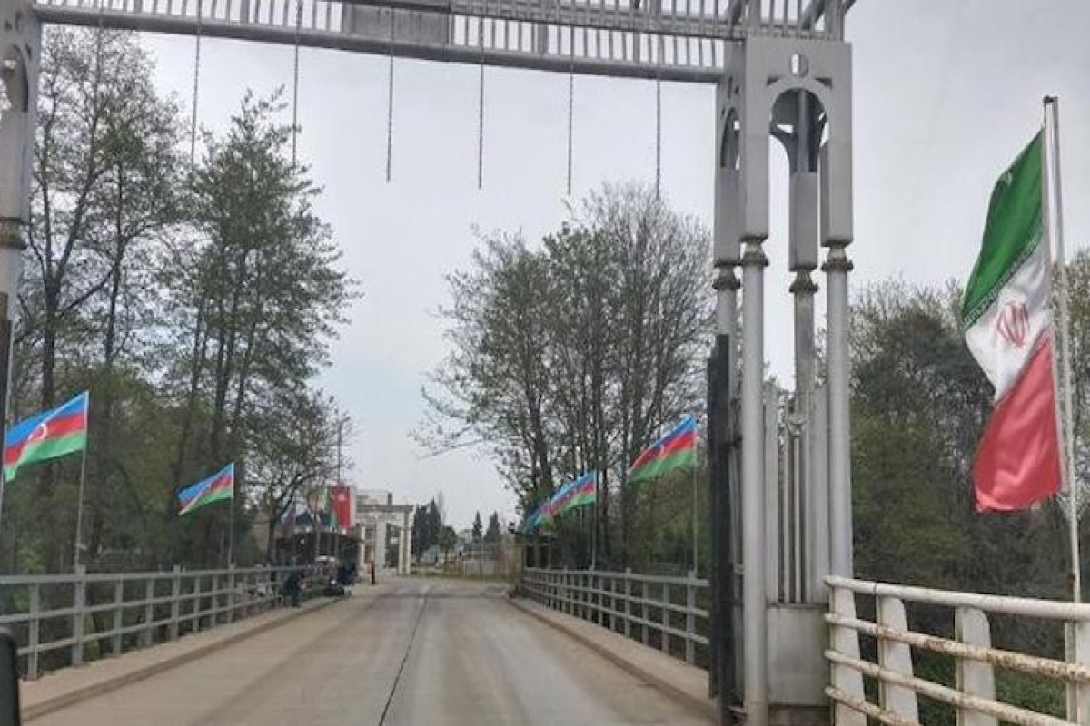 Италия эвакуировала своих граждан из Ирана через Азербайджан