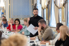 Зеленский просит союзников выделить 0,25% ВВП на увеличение производства оружия.