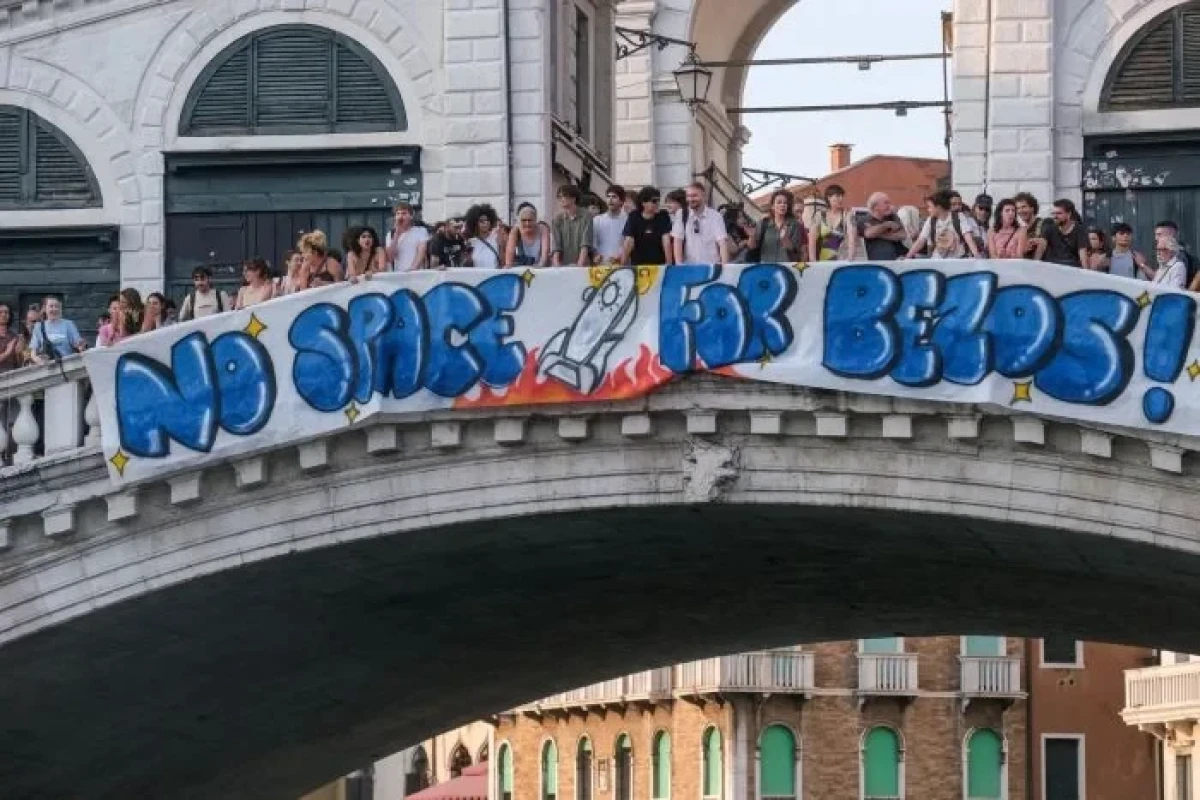 Свадьба Безоса вызвала волну протестов в Венеции-ФОТО 