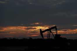 Цена на нефть возвращается к "довоенному уровню" 