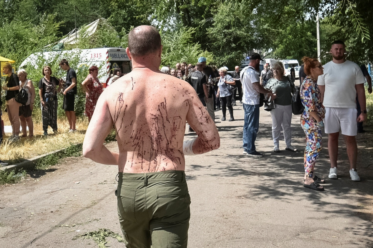 Траур в Днепре: российская атака унесла жизни десятков мирных жителей-ФОТО 