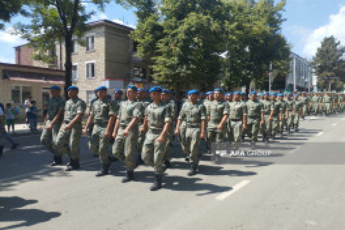 Военный парад в Ханкенди прошел под «Марш Победы» -ФОТО 