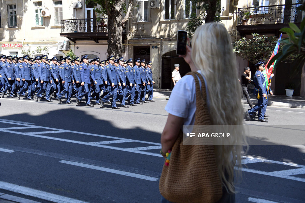 День Вооруженных сил Азербайджана: Баку чествует свою армию  -ФОТОСЕССИЯ -ОБНОВЛЕНО 