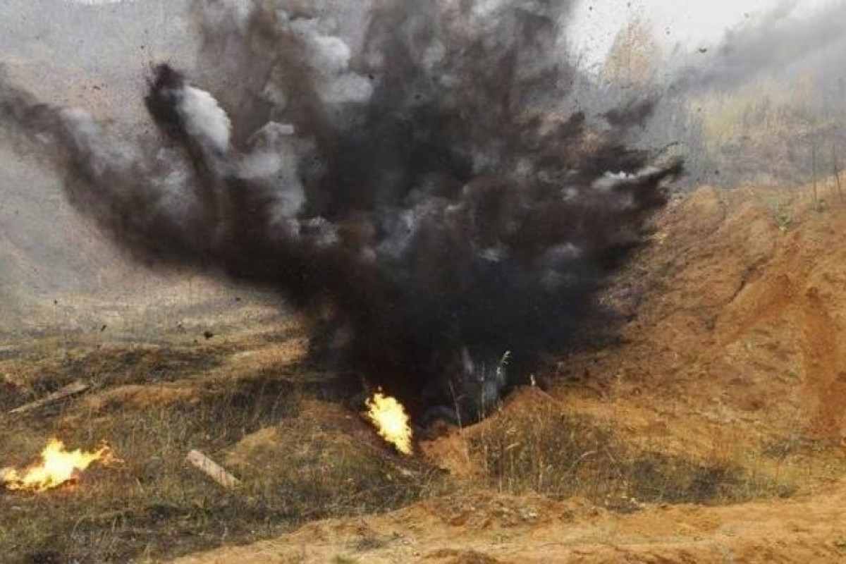 В Агдаме полицейский подорвался на мине