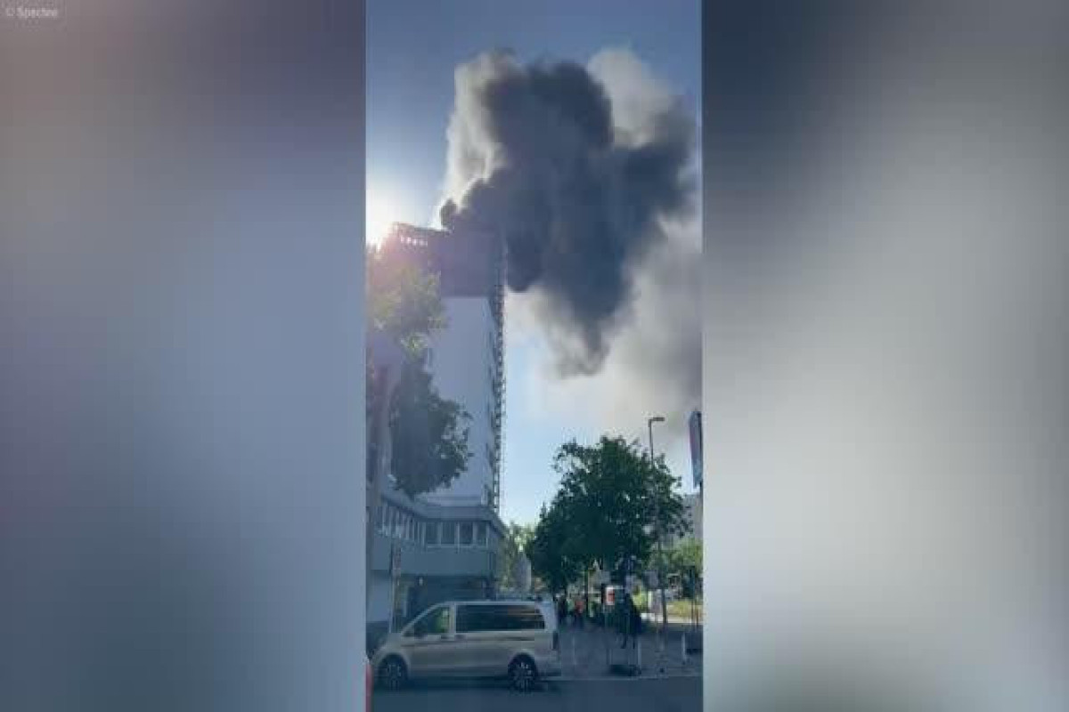 В Берлине горит высотка