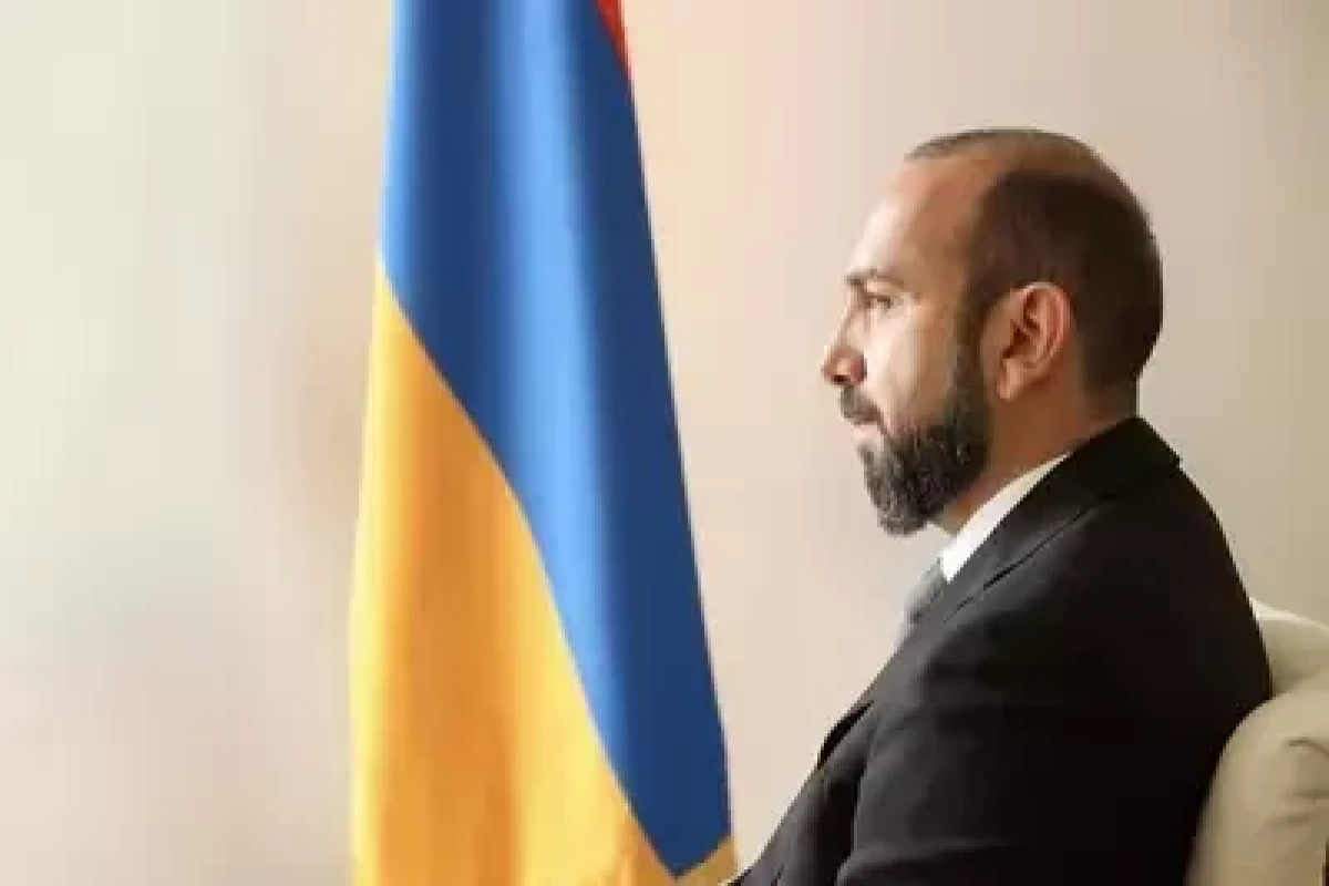 Мирзоян ответил на слова Лаврова и призвал не вмешиваться в дела страны