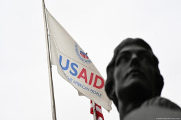 США официально закрывают 83% программ USAID