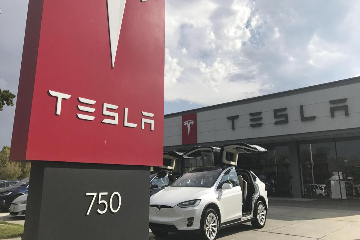 Cовет директоров Tesla начал поиск нового главы компании
