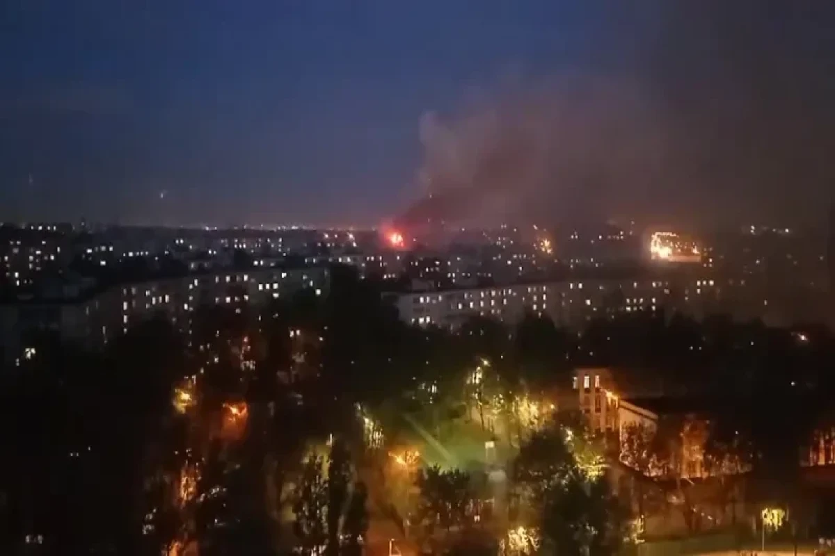 В Москве в доме произошел взрыв с последующим возгоранием