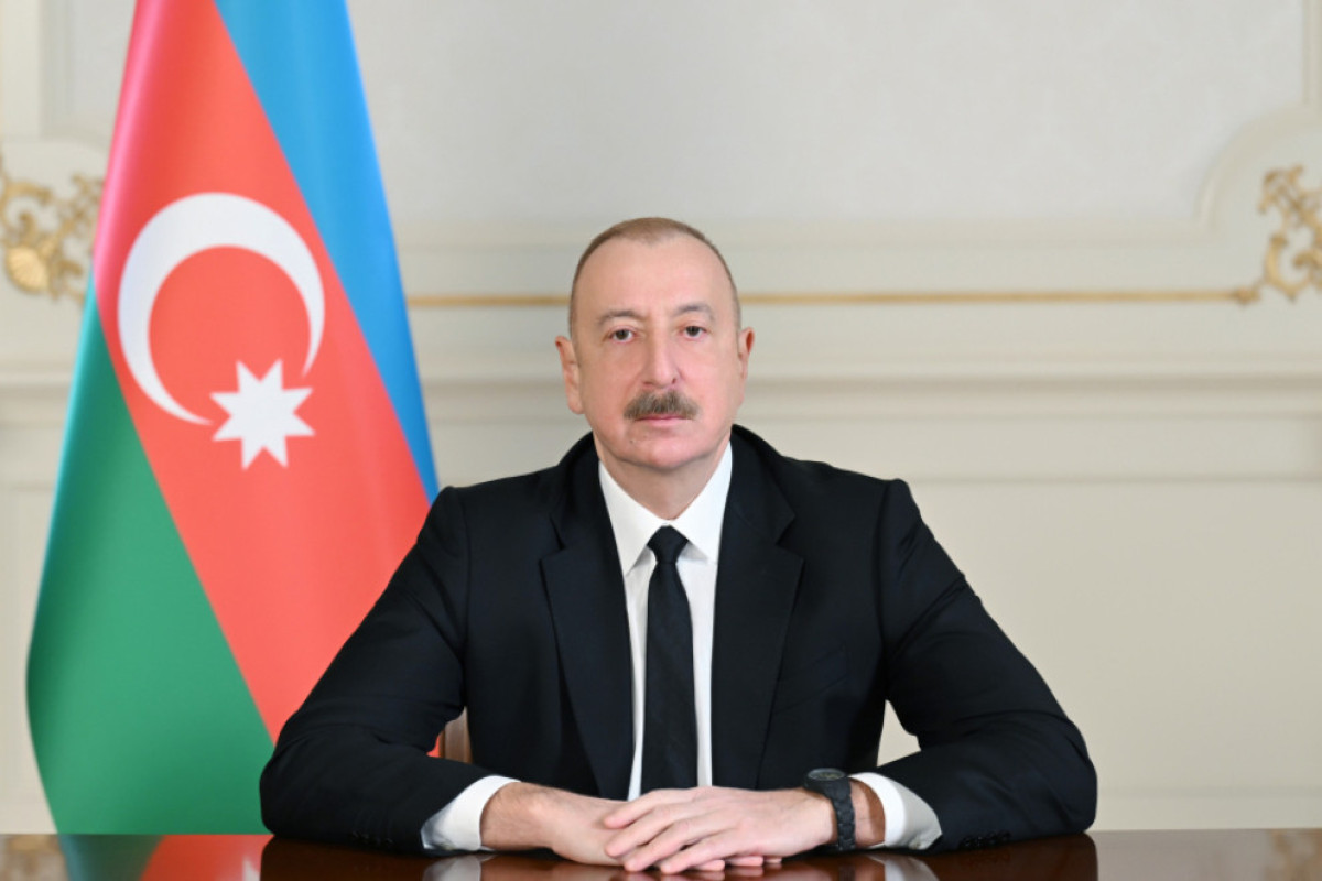 Ильхам Алиев поздравил нового Папу Римского