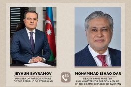 Джейхун Байрамов провел переговоры с пакистанским коллегой