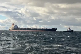 Британия введет санкции против 100 нефтяных танкеров РФ