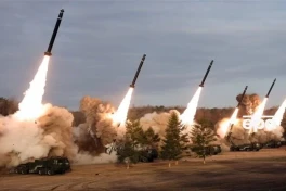 КНДР провела учения ракетных войск и артиллерии