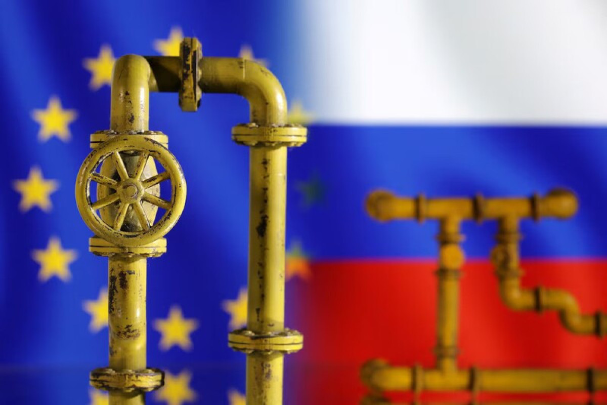 Евросоюз предлагает установить потолок цен на российскую нефть
