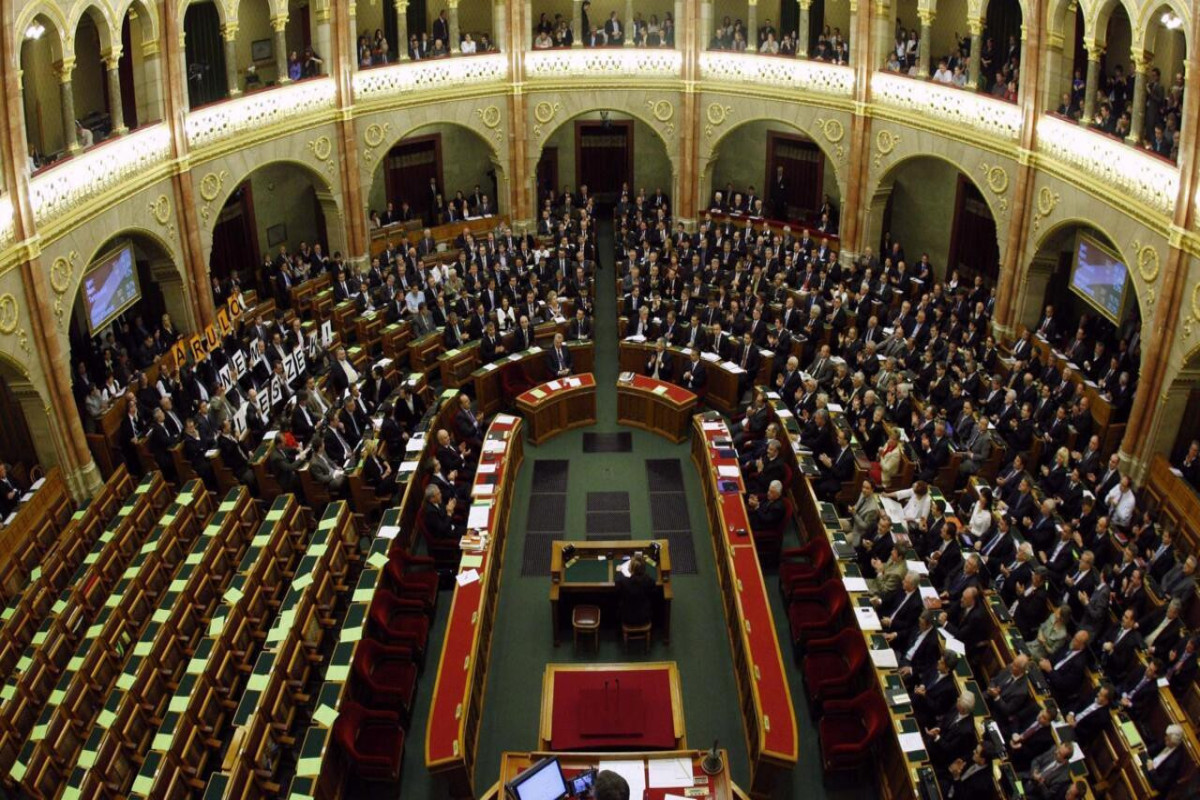 Парламент Венгрии проголосовал за выход из Международного уголовного суда