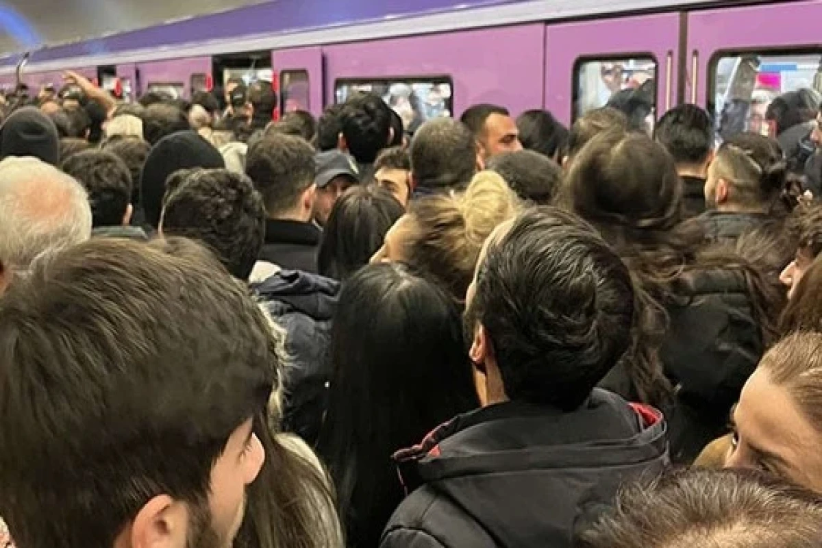 Новшество помогло Бакметрополитену сократить интервал в часы пик
