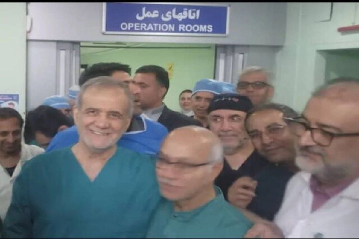 Президент Ирана Пезешкиан лично прооперировал пациента-ФОТО 