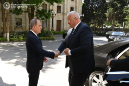 Джейхун Байрамов встретил главу МИД Украины