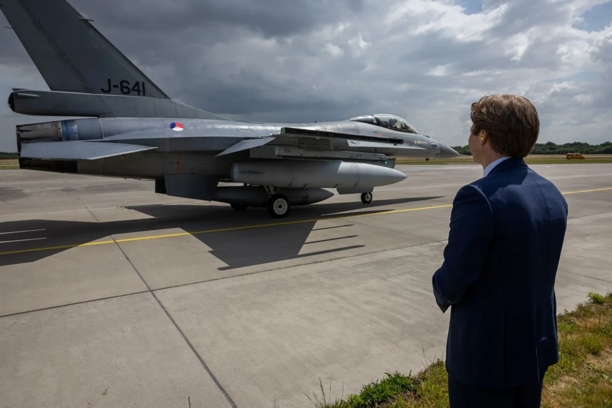 Нидерланды отправили Украине последнюю партию истребителей F-16