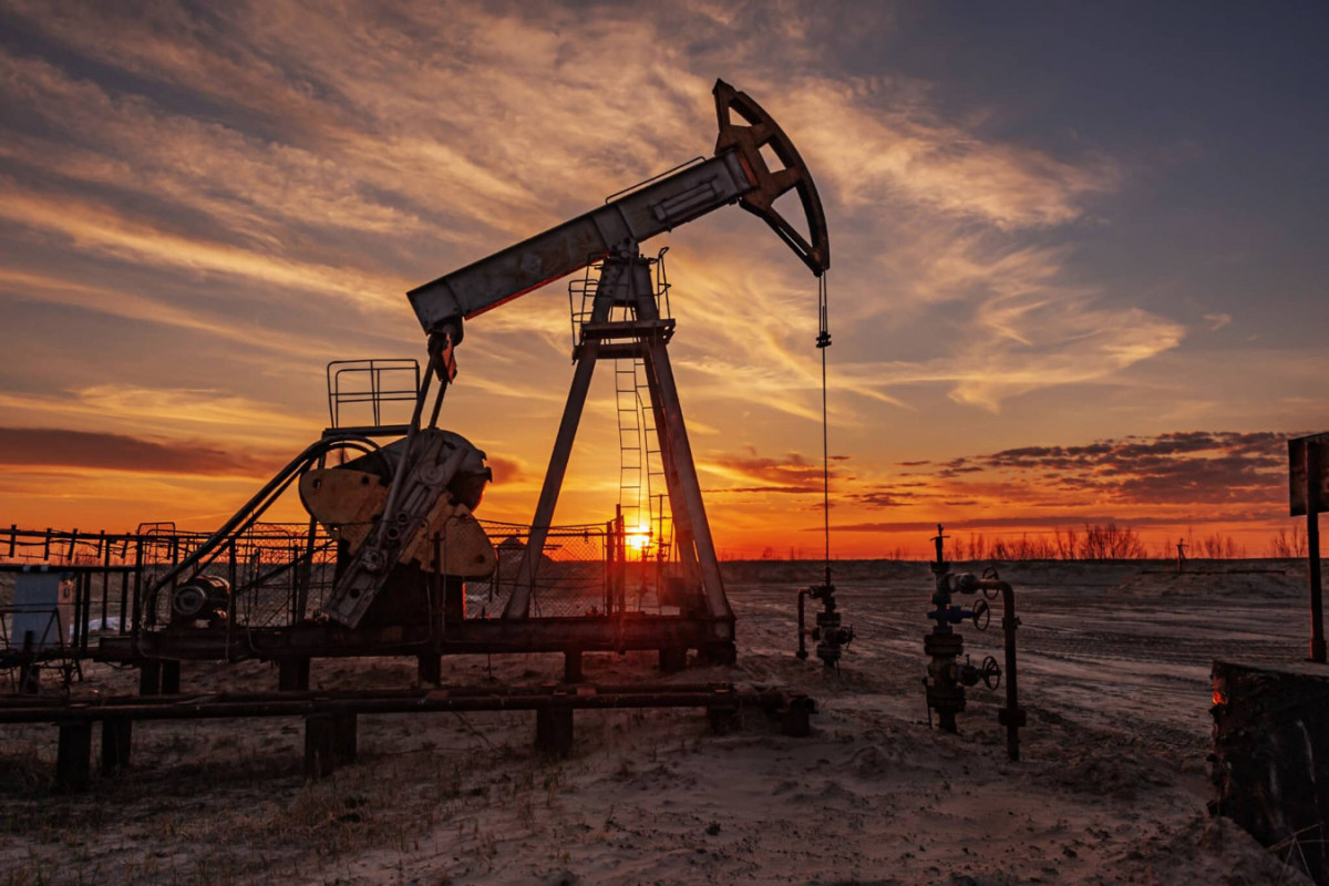 Нефть дешевеет: Brent торгуется ниже $63 за баррель