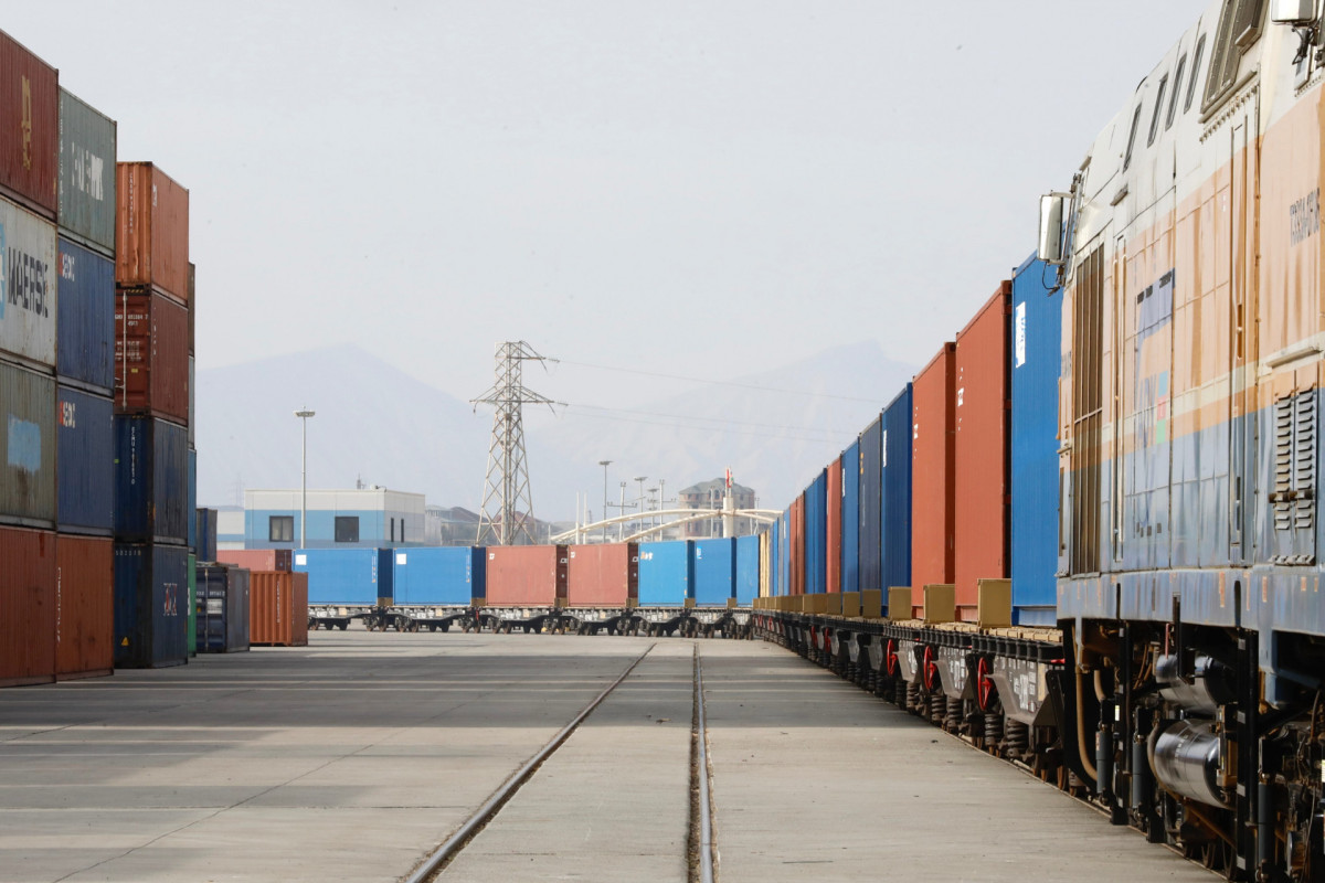 Азербайджан и Россия модернизируют грузоперевозки