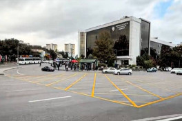 На "круге 20 января" организовали желтую сетку - ДЛЯ РАЗГРУЗКИ ДВИЖЕНИЯ 