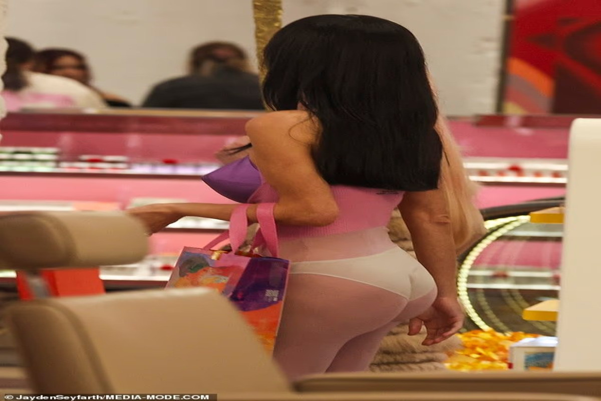 Бьянка Цензори снова эпатирует публику в Мельбурне-ФОТО 