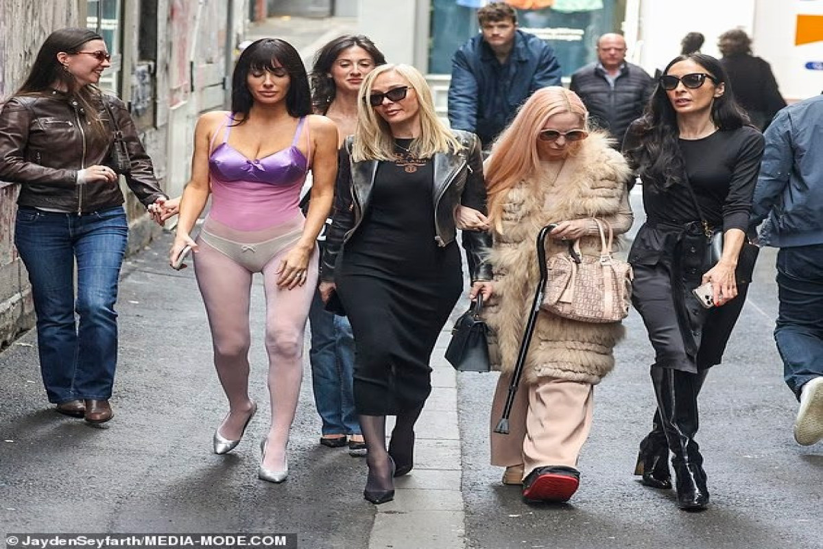 Бьянка Цензори снова эпатирует публику в Мельбурне-ФОТО 