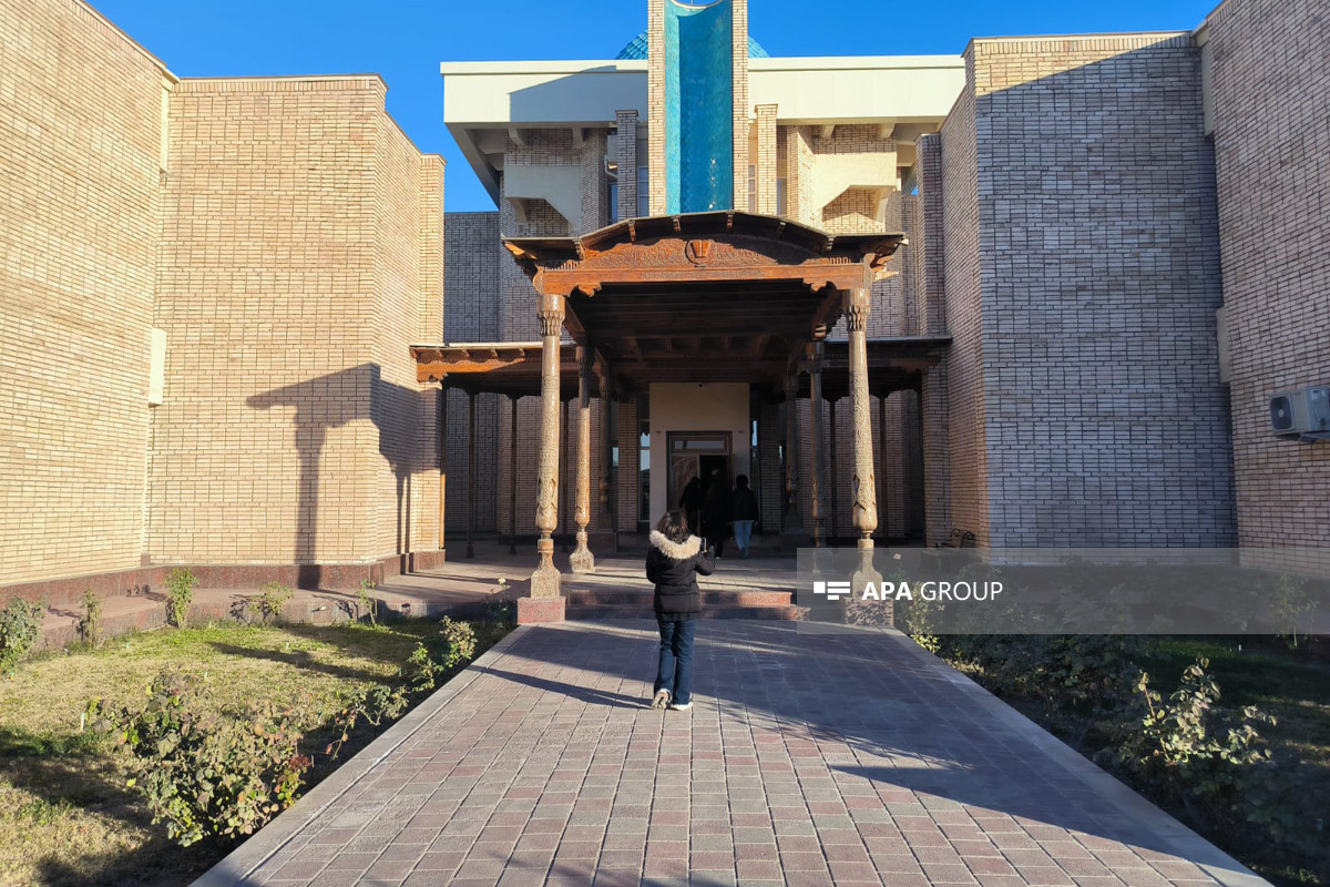 Азербайджанские журналисты ознакомились с деятельностью Президентской школы и Академии Мамуна в Хиве-ФОТО 