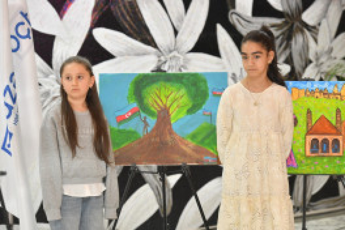 В Азербайджане выпущены уникальные марки по рисункам детей шехидов-ФОТО 