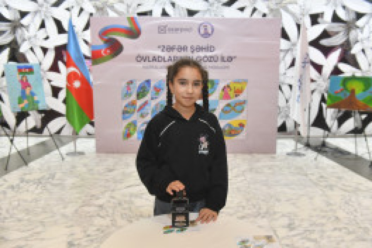 В Азербайджане выпущены уникальные марки по рисункам детей шехидов-ФОТО 