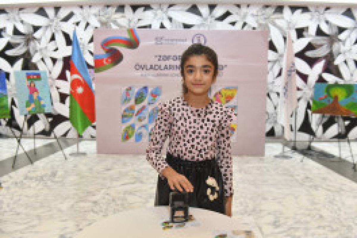 В Азербайджане выпущены уникальные марки по рисункам детей шехидов-ФОТО 