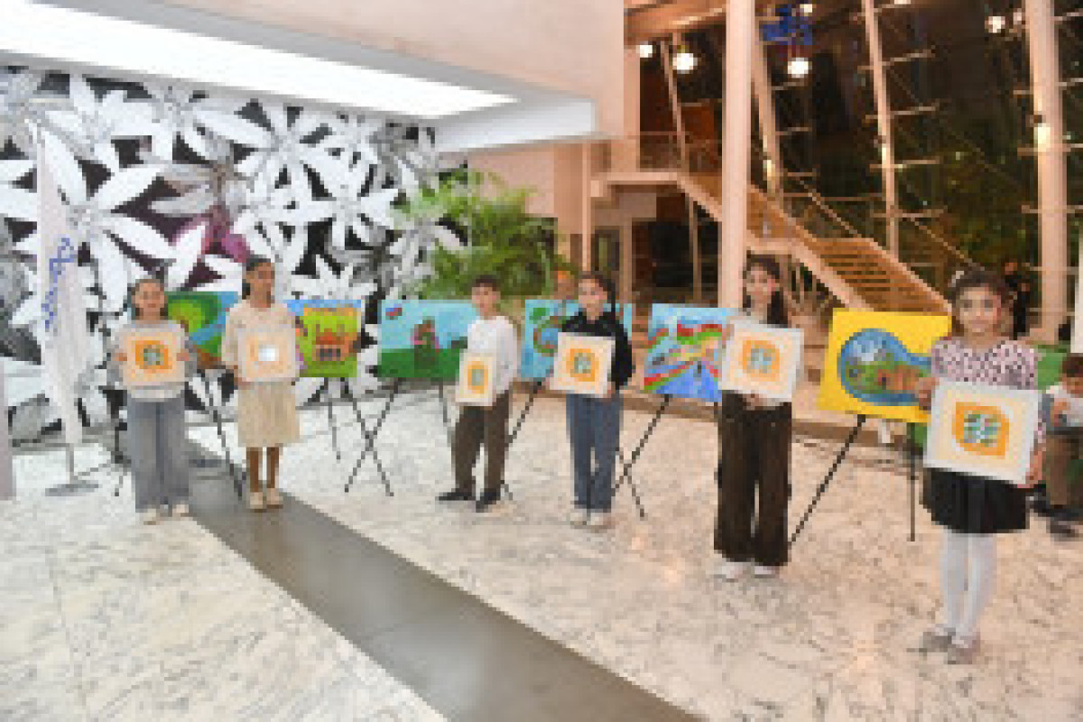 В Азербайджане выпущены уникальные марки по рисункам детей шехидов-ФОТО 