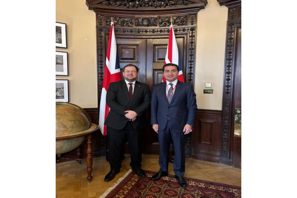 Хикмет Гаджиев провел встречу с британским министром Стивеном Доути