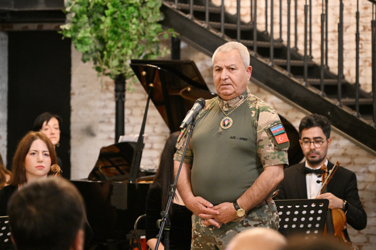 В Бакинском книжном центре состоялся музыкально-литературный вечер «Радость Победы»-ФОТО 