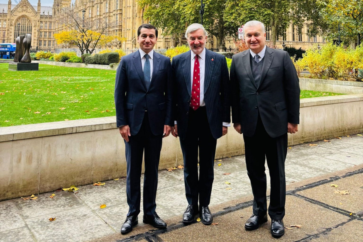 Хикмет Гаджиев встретился в Лондоне с торговым посланником Великобритании