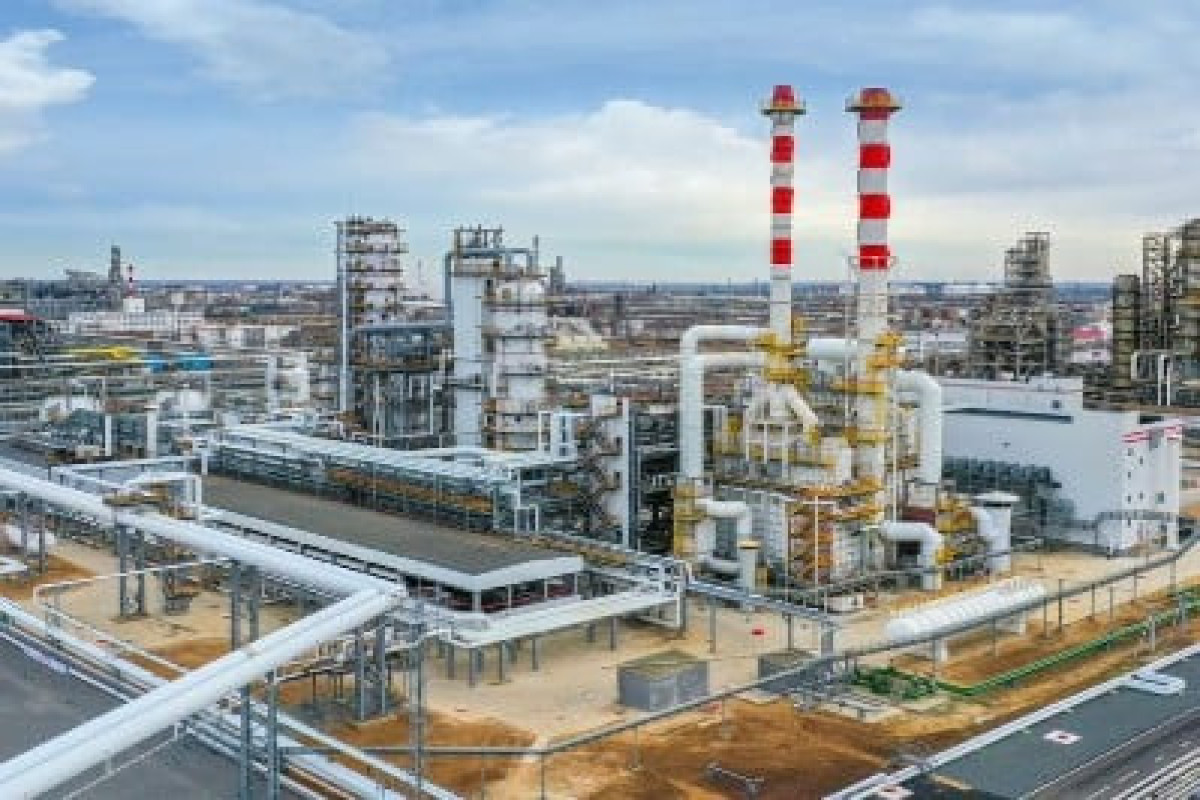 НПЗ «Лукойла» в России приостановил работу после атаки БПЛА