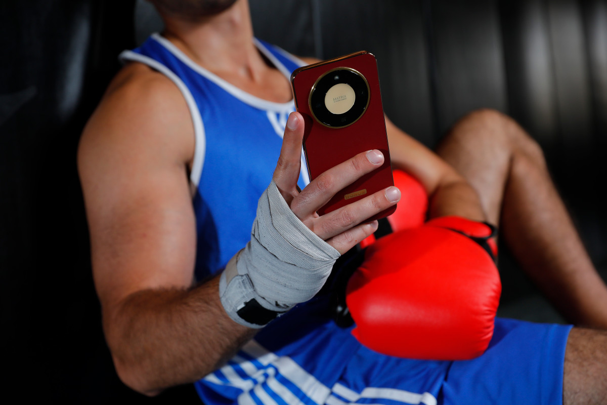 Неубиваемый смартфон HONOR X9d с батареей 8300 мА·ч уже в продаже-ФОТО 