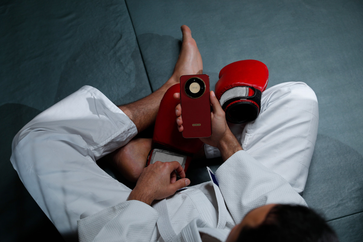 Неубиваемый смартфон HONOR X9d с батареей 8300 мА·ч уже в продаже-ФОТО 