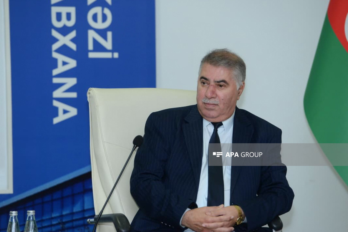 В Баку обсудили нормы азербайджанского литературного языка в СМИ-ФОТО 