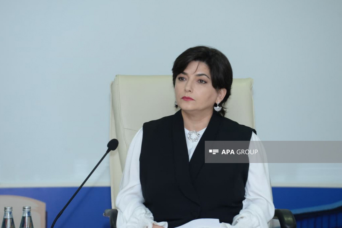 В Баку обсудили нормы азербайджанского литературного языка в СМИ-ФОТО 