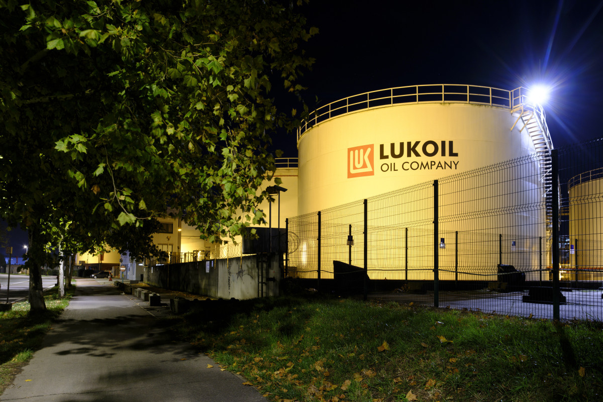 Молдова выкупает топливные склады у ЛУКОЙЛа