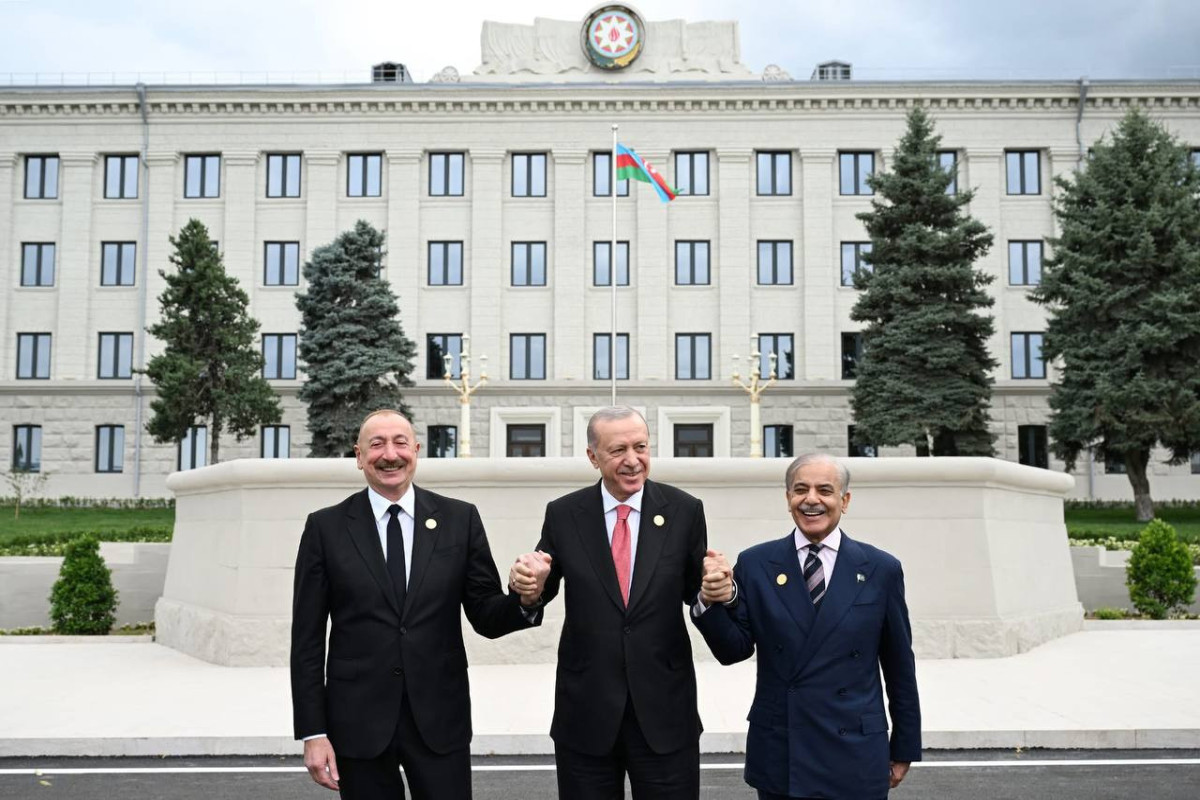 Офис Эрдогана: Глава Турции проведет встречу с Алиевым и Шахбазовым