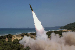 Северная Корея запустила баллистическую ракету в сторону Японского моря