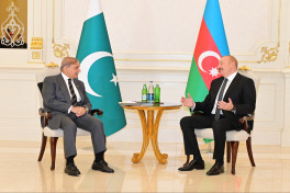 Премьер-министр Пакистана поздравил руководство страны и народ с Днём Победы