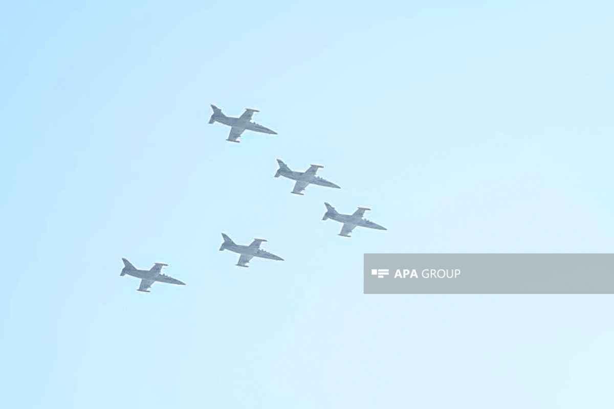 В небе Баку — современные истребители JF-17 и Su-25ML «Лачин»-ФОТО -ВИДЕО 
