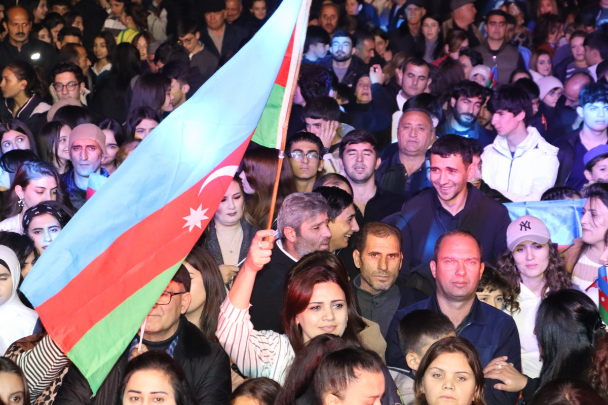 Салют в честь Дня Победы прошел в Ханкенди-ФОТО 