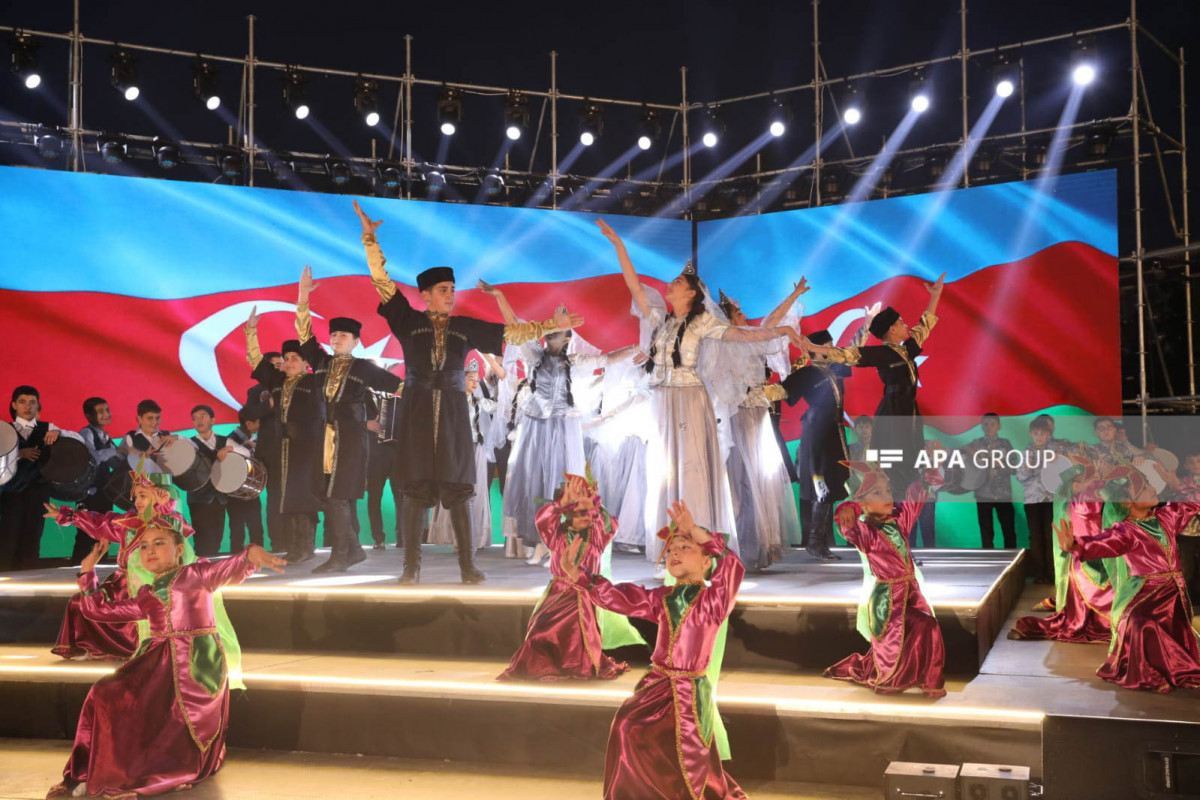 В Нахчыване состоялся концерт, посвященный Дню Победы-ФОТО 