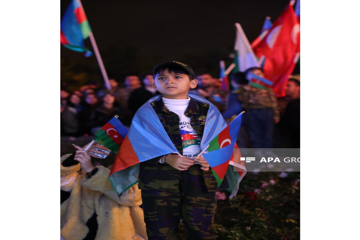 В Баку организованы концерт и салют в честь Дня Победы -ФОТО -ОБНОВЛЕНО 